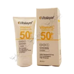 کرم ضد آفتاب SPF50+ حاوی ویتامین C ویتالیر 40 میلی لیتر 1 ویژگی های کرم ضد آفتاب SPF۵۰+ حاوی ویتامین C ویتالیر حاوی ترکیبات آنتی اکسیدان جهت خنثی کردن رادیکال‌های آزاد ناشی از نور خورشید دارای فیلترهای ارگانیک و پایدار محافظت کامل پوست در برابر UVA، UVB و IR اشعه آبی مضر مانیتور و موبایل ساختار سبک و سازگار با انواع پوست فاقد پارابن و مواد حساسیت زا ضد تعریق و مقاوم در برابر آب